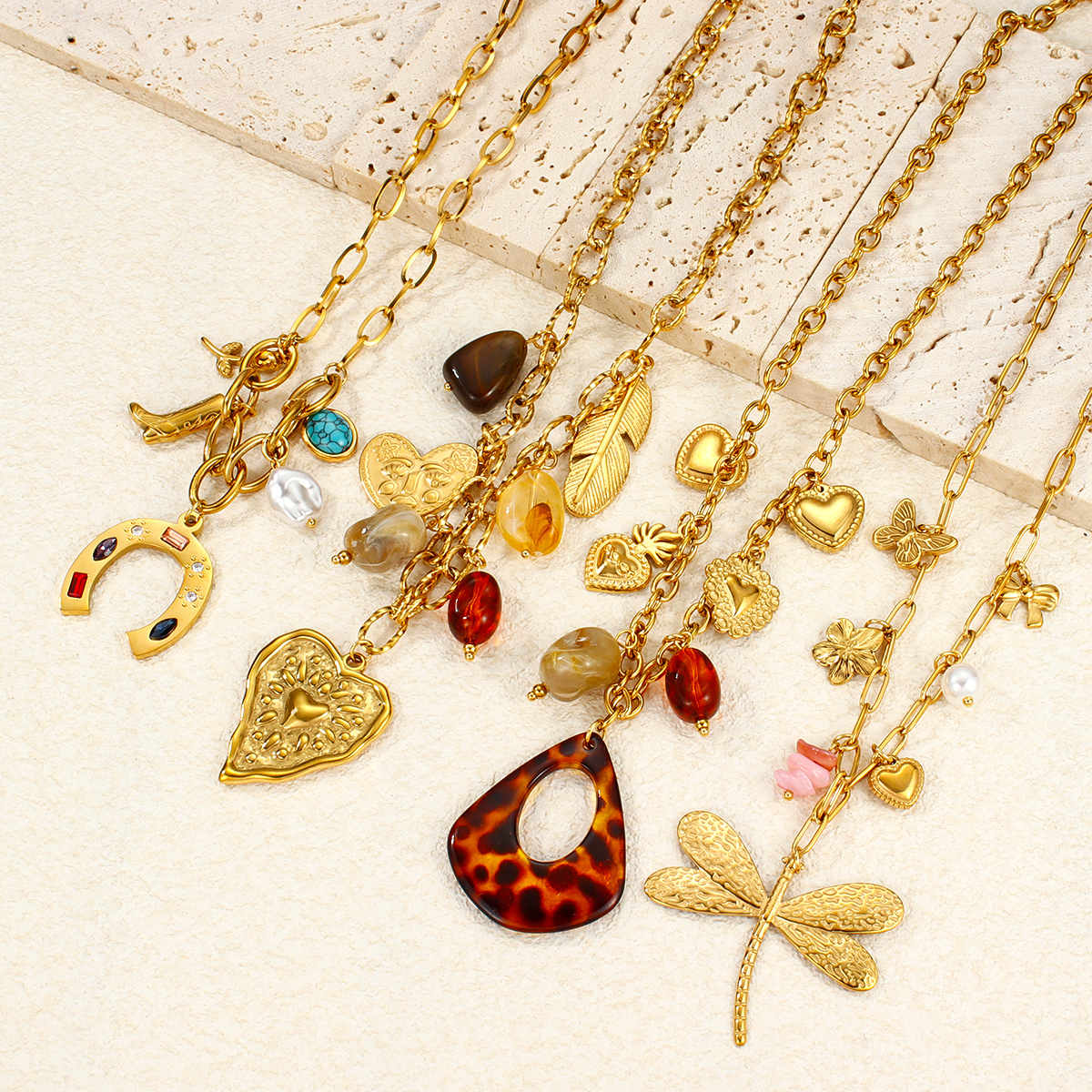 大号爱心吊坠项链，时尚18K PVD镀金不锈钢链条